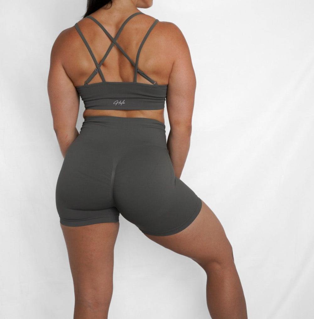 5 inch inseam shorts seamless scrunch short; seamless shorts and strappy back comfortable seamless sports bra steel grey back view