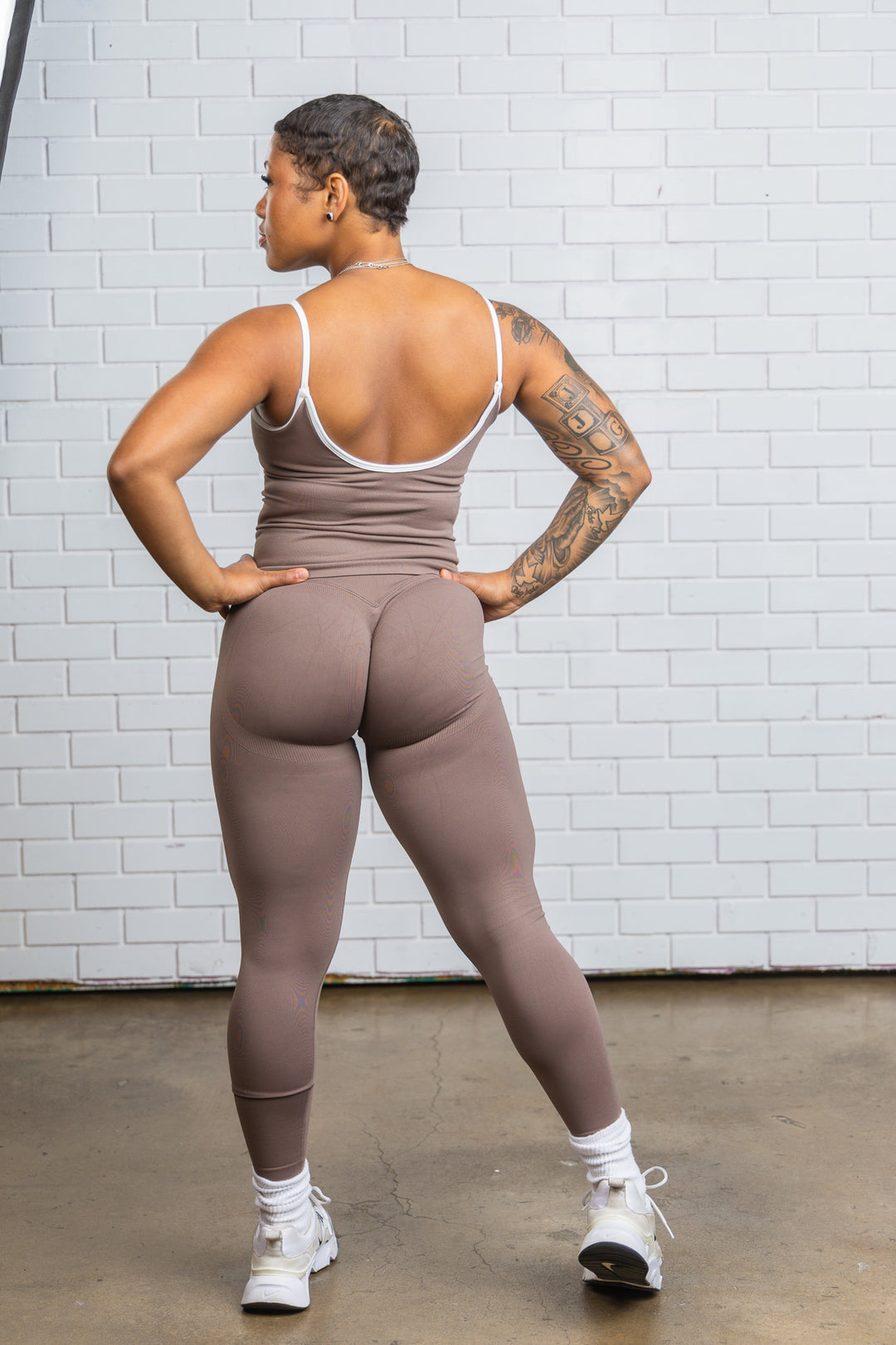 CURVE SCULPT LEGGING