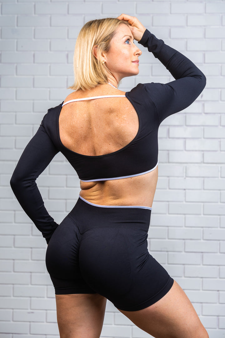 CURVY LONG SLEEVE CROP TOP WITH BUILT-IN SPORTS BRA